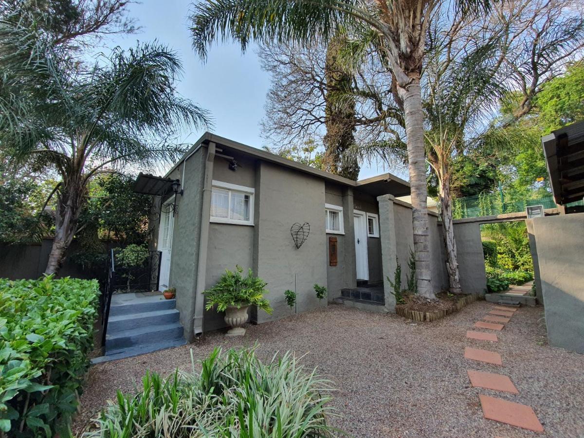Waterhouse Guest Lodge In Muckleneuk Pretoria-Noord Esterno foto
